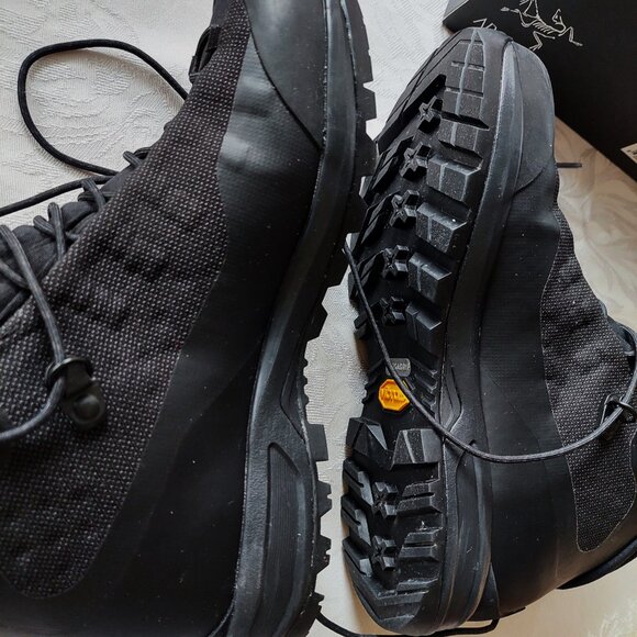 Arc'teryx Acrux TR GTX Trekking Boot for Technical Trails | Black Women's 7 - Picture 5 of 8